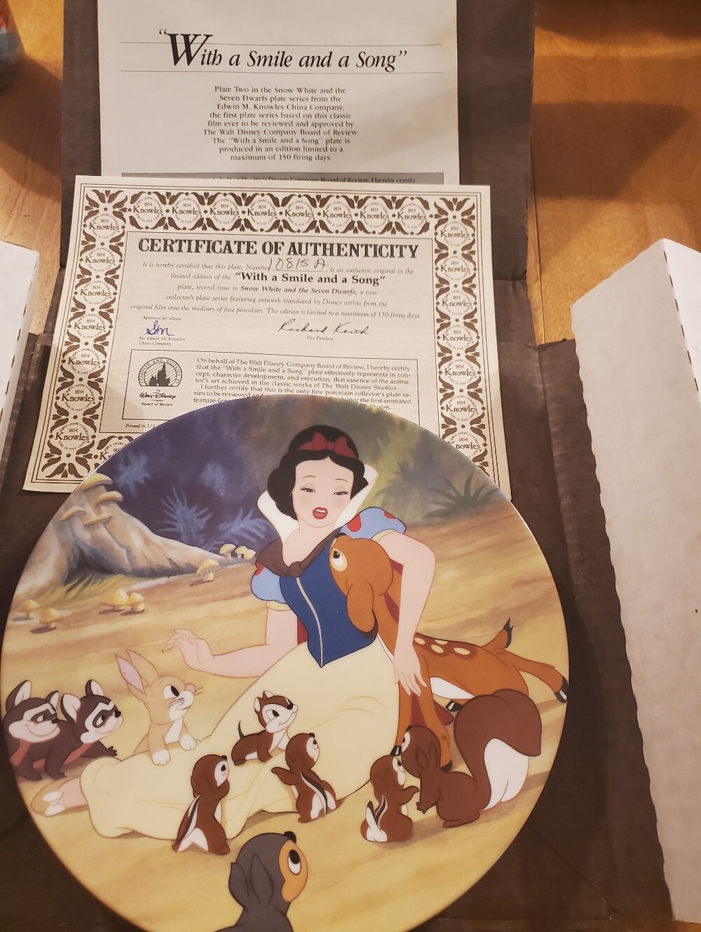 Disney Knowles Snow White Collector Plate With a Smile and a Song 1991 COA Box